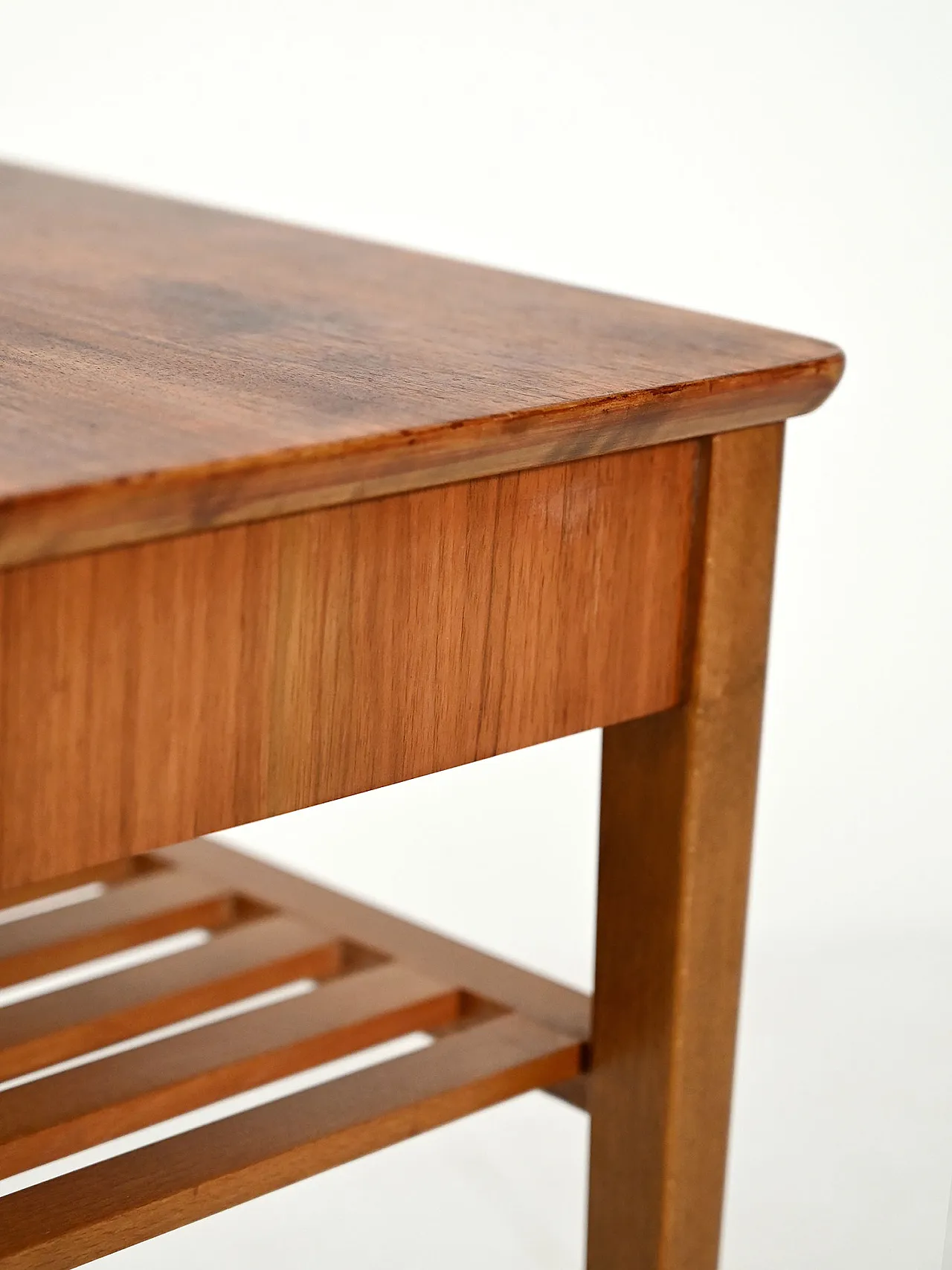 Scandinavian bedside table with slatted magazine rack 6