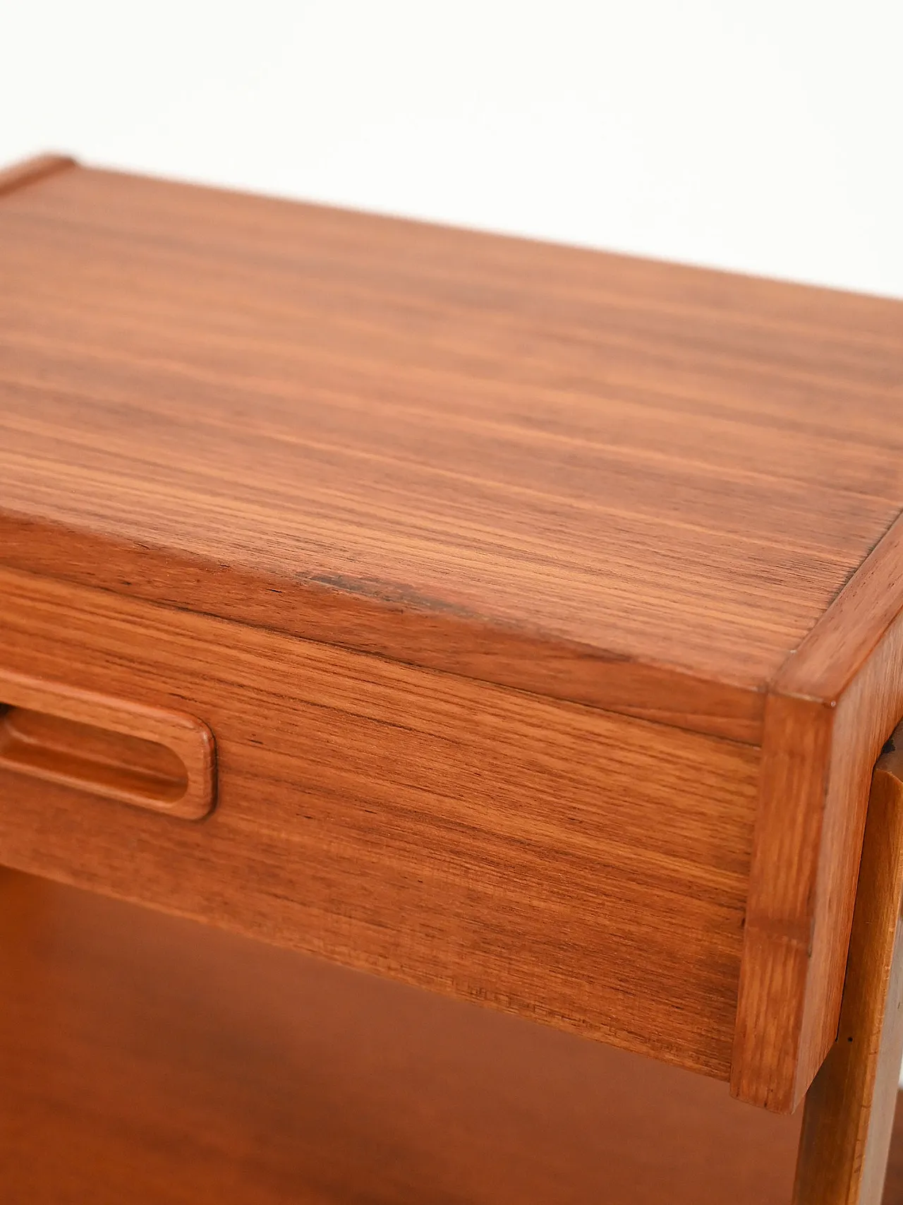 Coppia di comodini scandinavi in teak 5