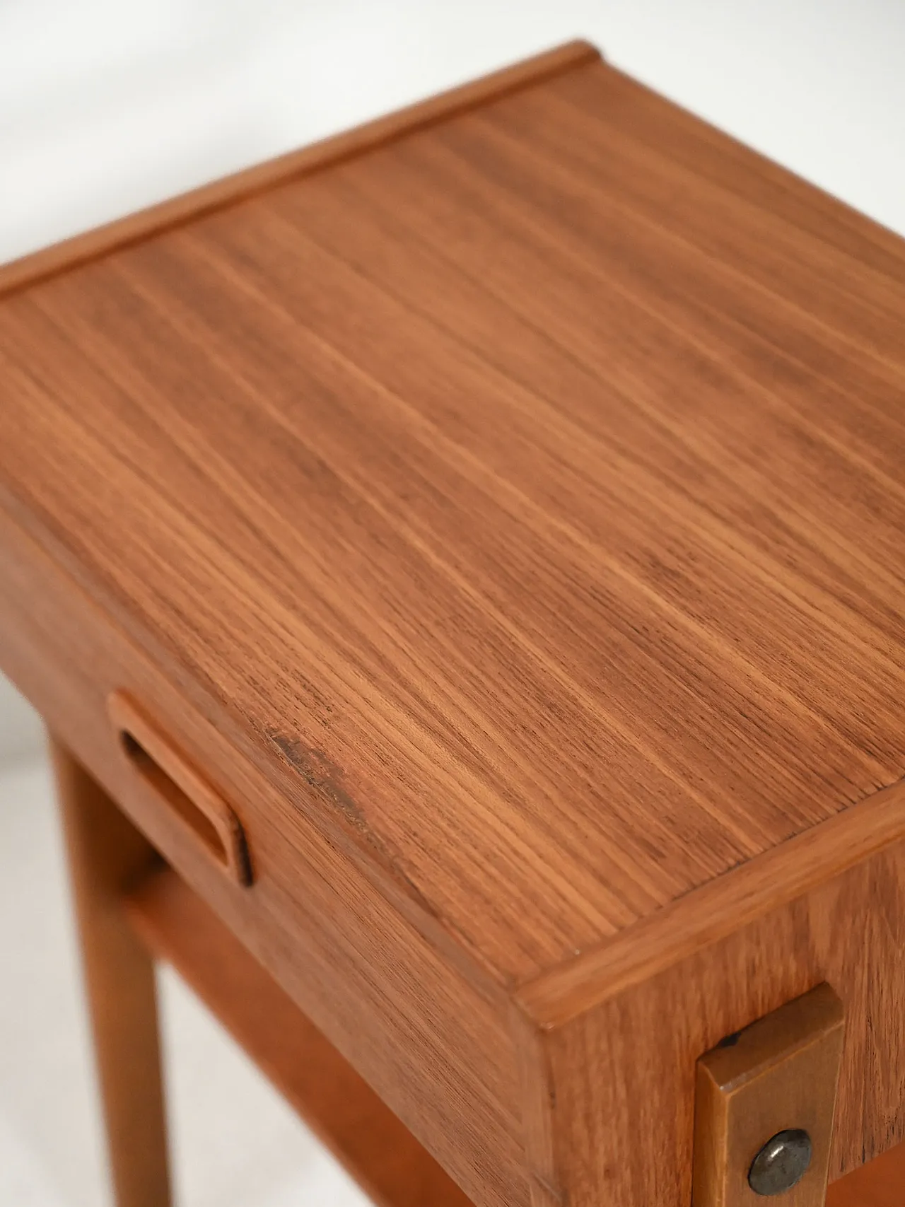 Coppia di comodini scandinavi in teak 9