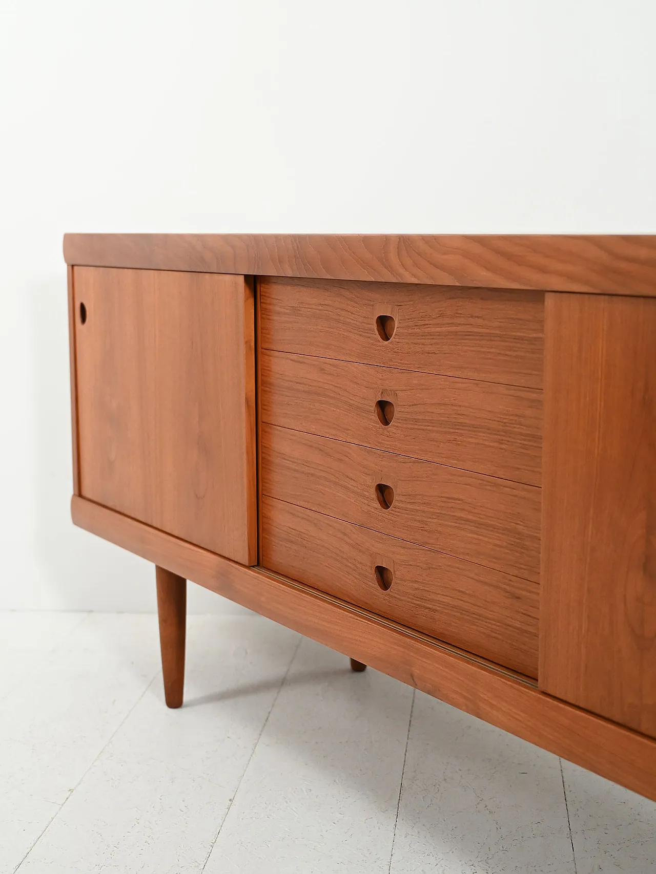 Sideboard danese H. W. Klein per Bramin 9