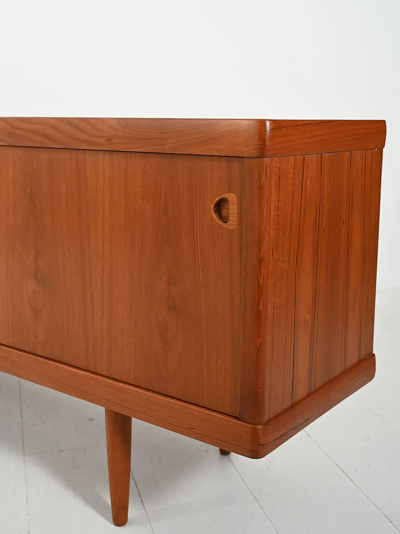 Sideboard danese H. W. Klein per Bramin 10