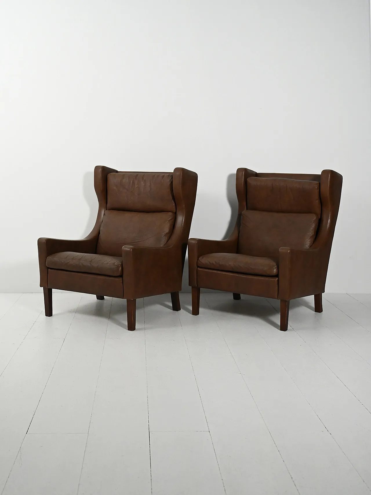 Pair of Danish armchairs in dark brown leather, anni '50 2