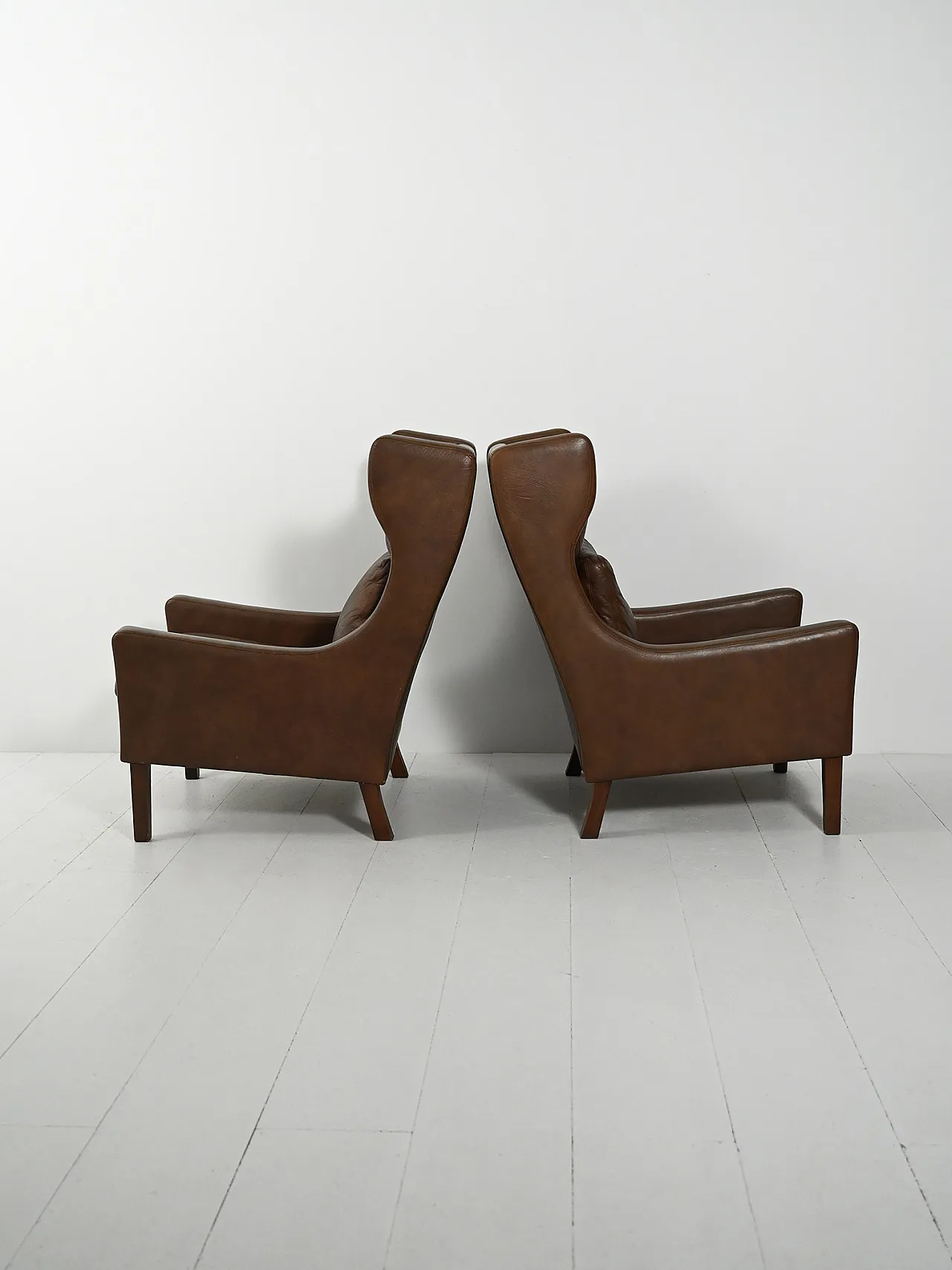 Pair of Danish armchairs in dark brown leather, anni '50 5