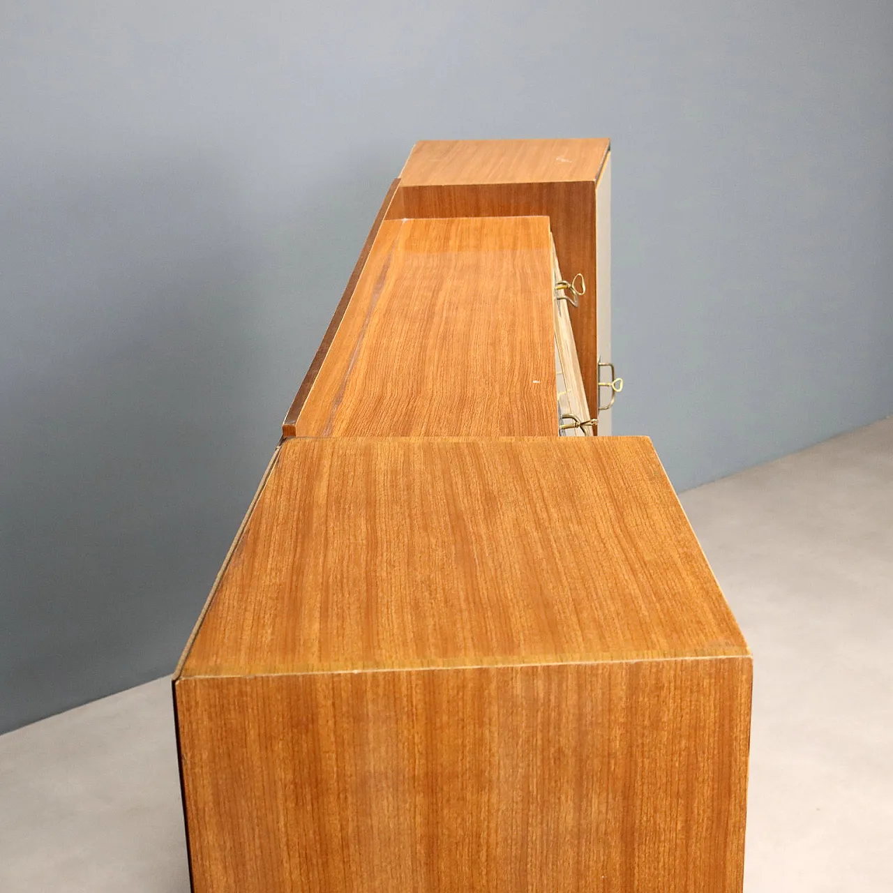 Mobile da soggiorno in laminato con ante battenti e a ribalta, '900 6