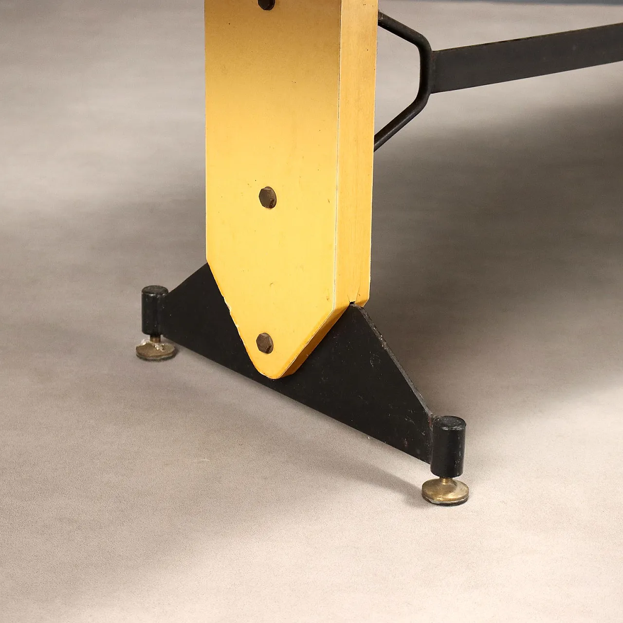 Mobile da soggiorno in laminato con ante battenti e a ribalta, '900 9