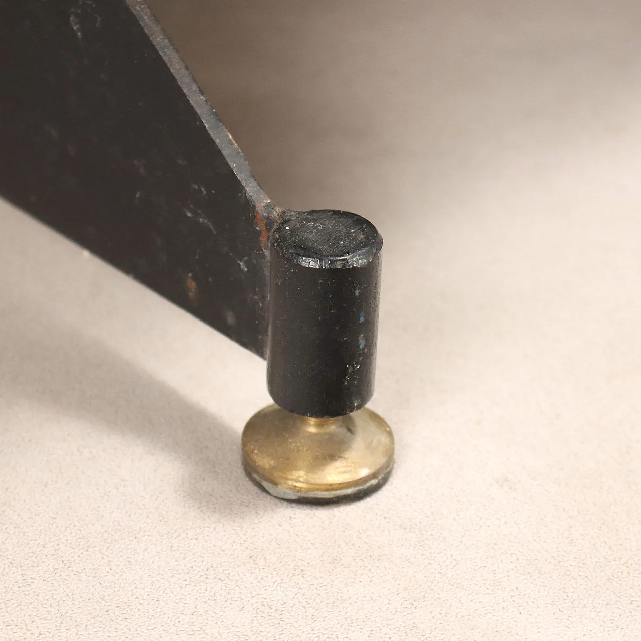 Mobile da soggiorno in laminato con ante battenti e a ribalta, '900 10