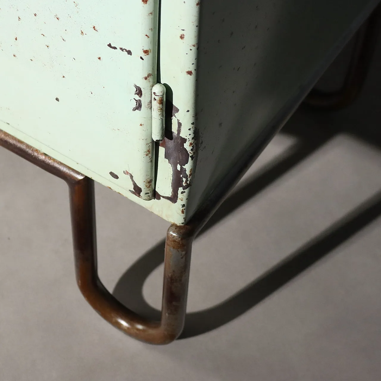 Mobile contenitore industriale in metallo laccato, '900 6