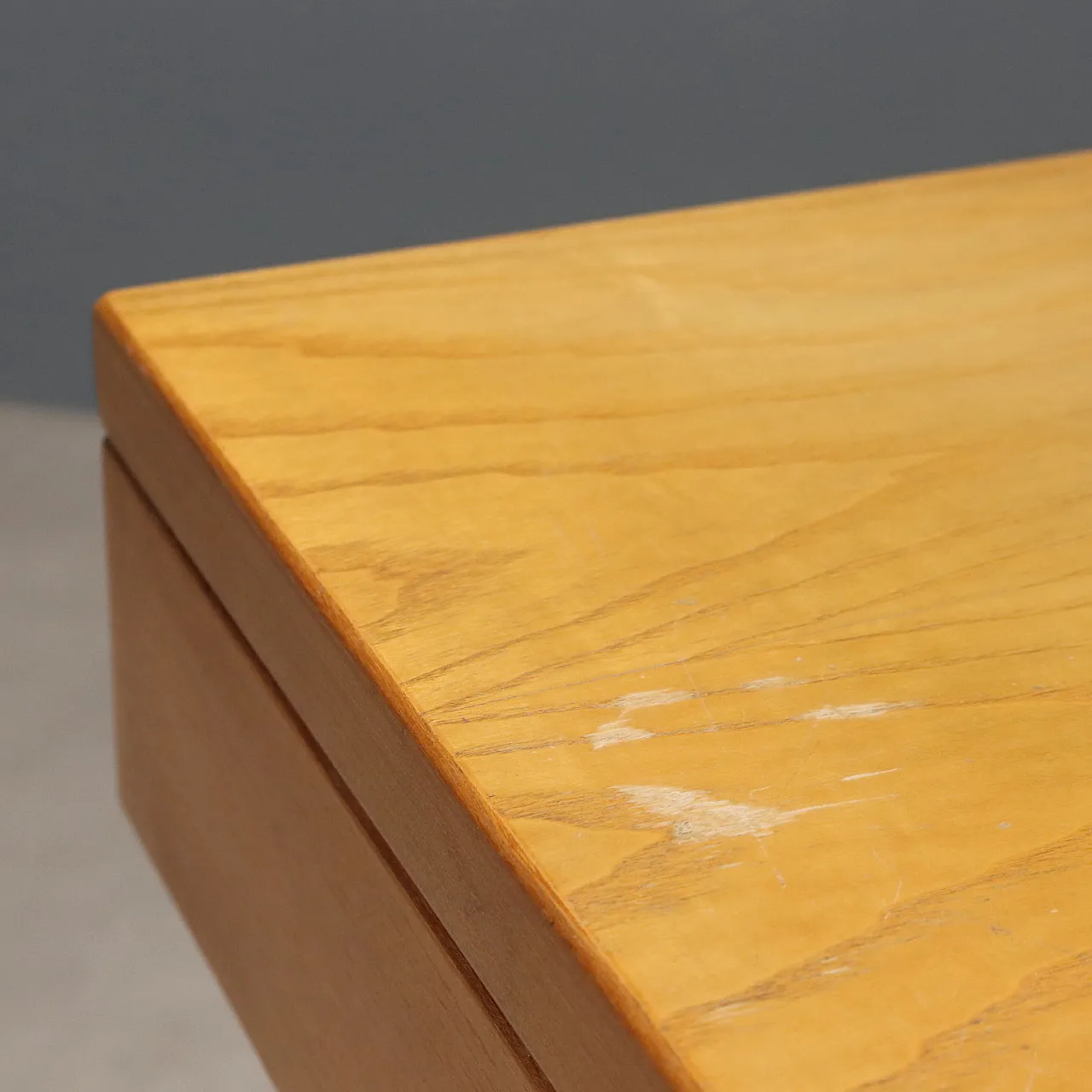 Scrittoio in legno di larice con due cassetti sottopiano, '900 7