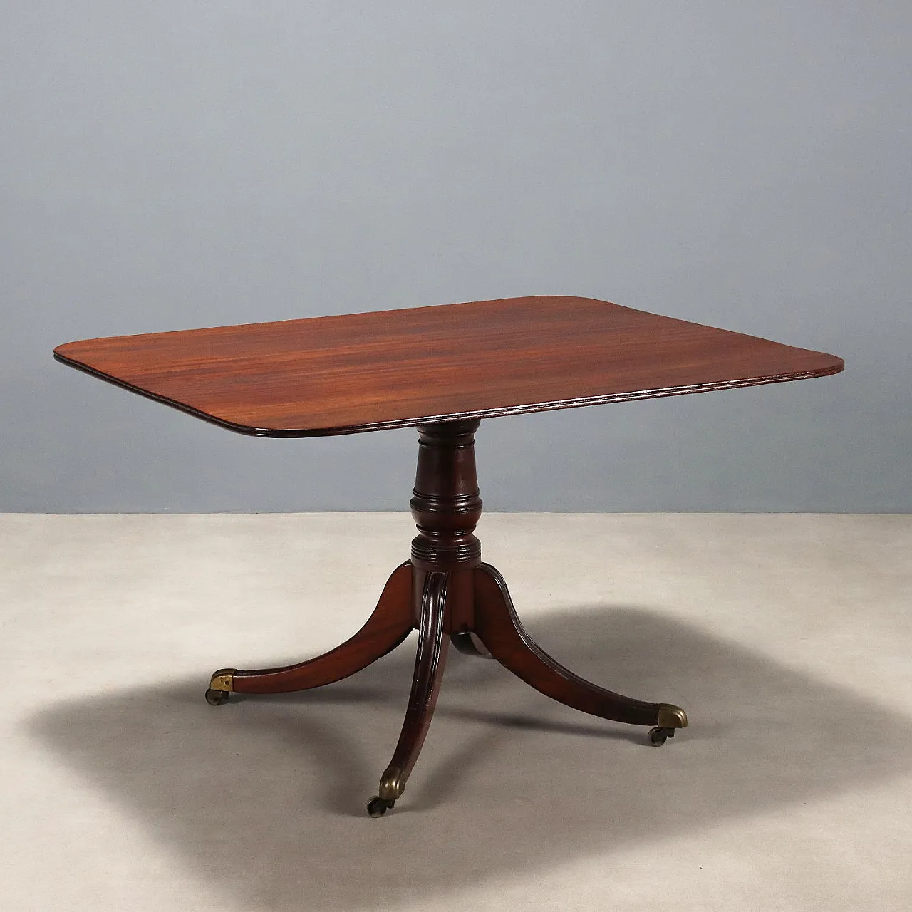 Tavolo in mogano con rotelle in metallo, '900 1