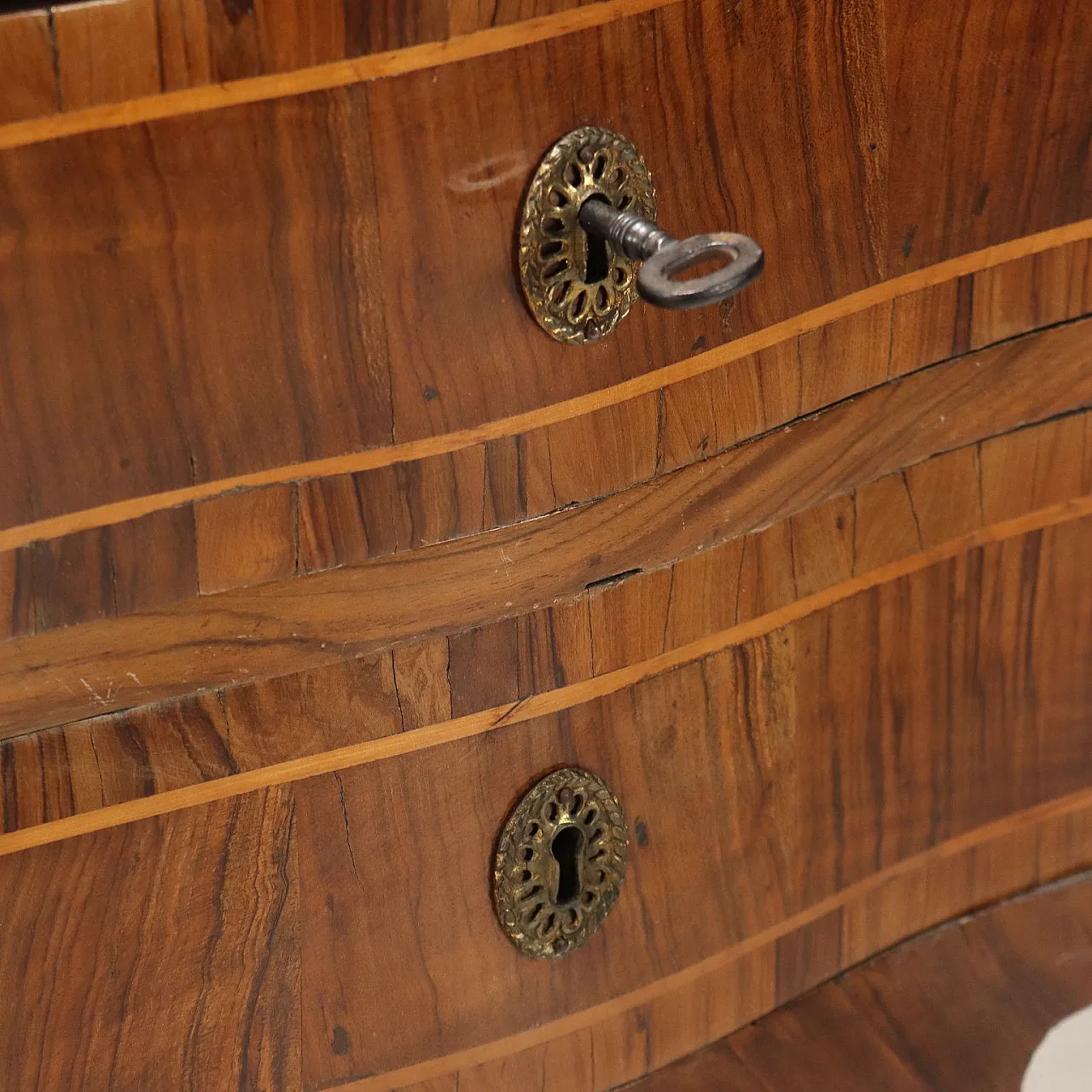 Comodino tardo barocco in noce con finiture in acero e ulivo, '700 5