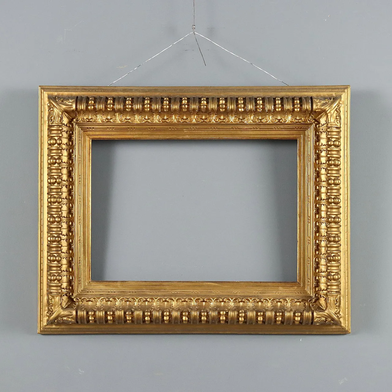 Carved and gilded wooden frame, late 19th century 1