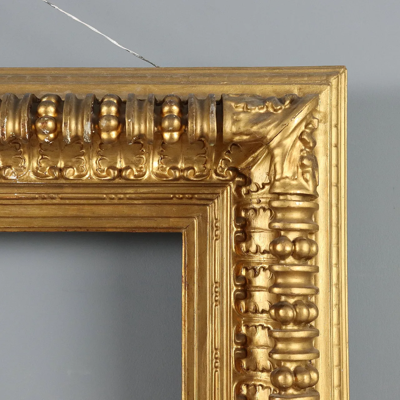 Carved and gilded wooden frame, late 19th century 4