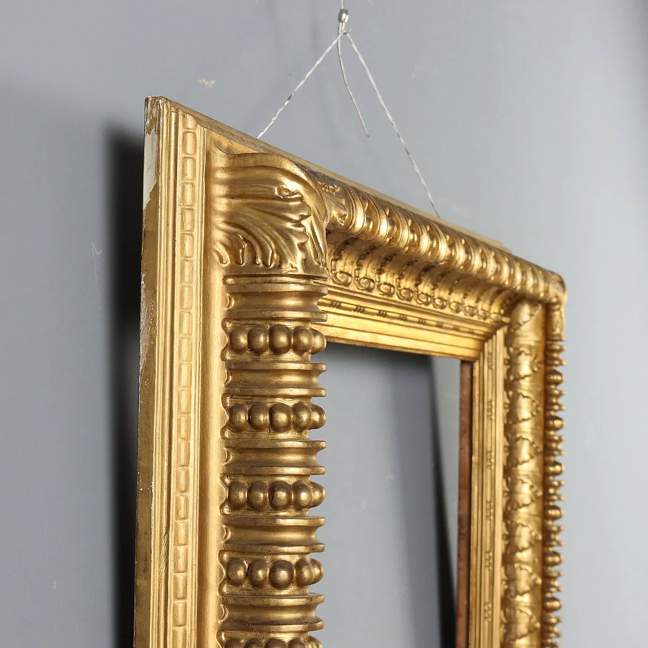 Carved and gilded wooden frame, late 19th century 8