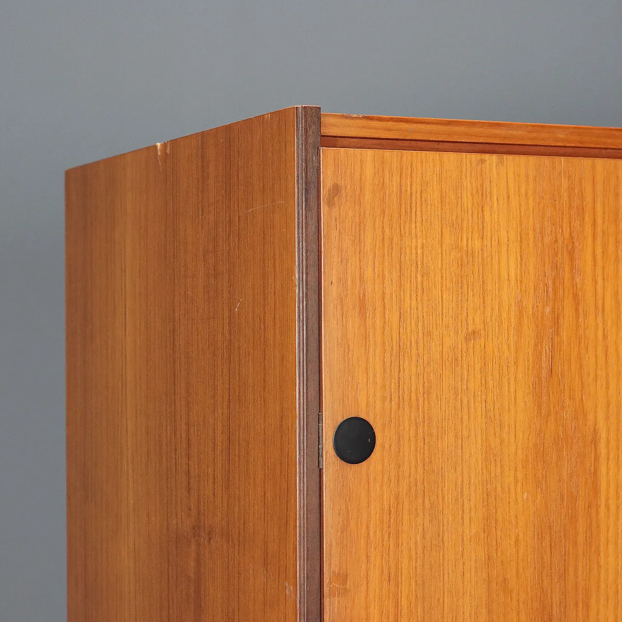 Mobile in impiallacciatura di teak con inserti in legno tinto, '900 4