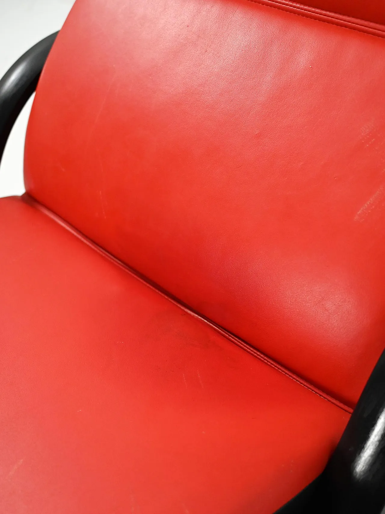 Coppia di poltrone “Klovni” di Markku Pakkanen 11