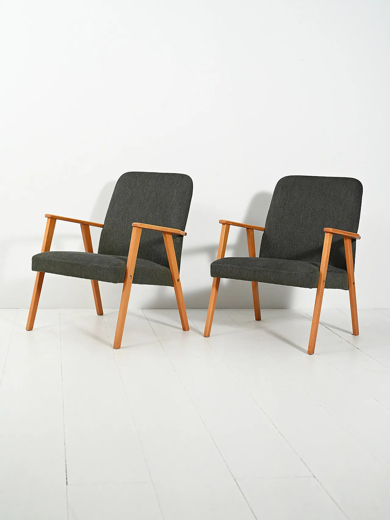 Coppia di Poltrone scandinave in faggio grigia, anni '50 2