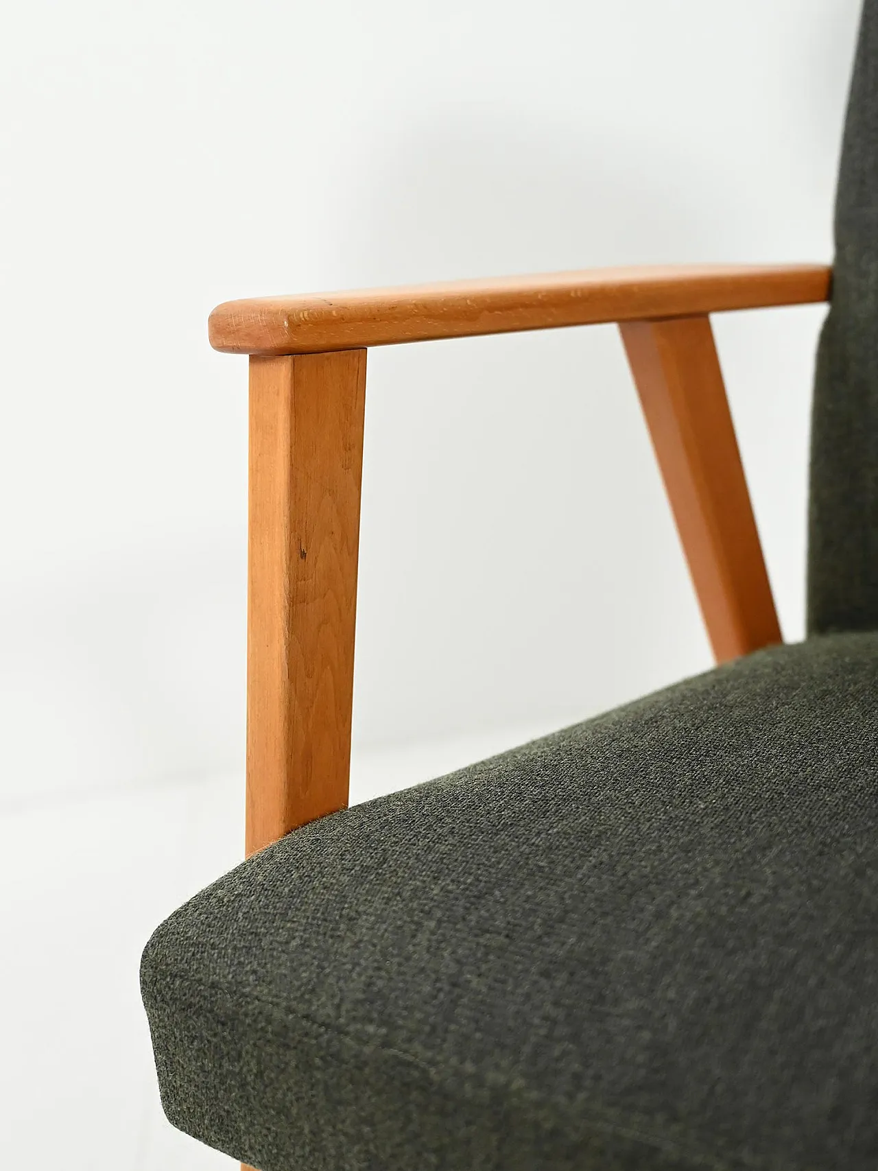 Coppia di Poltrone scandinave in faggio grigia, anni '50 9