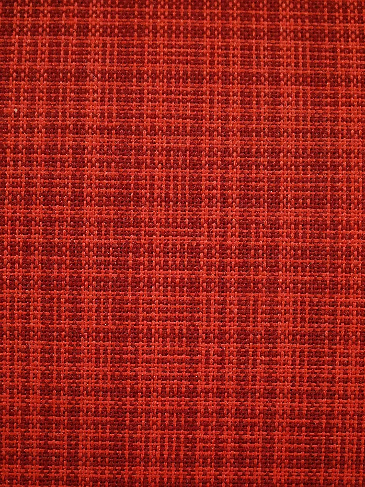 Poltrona scandinava anni 50 con rivestimento in lana rossa 8