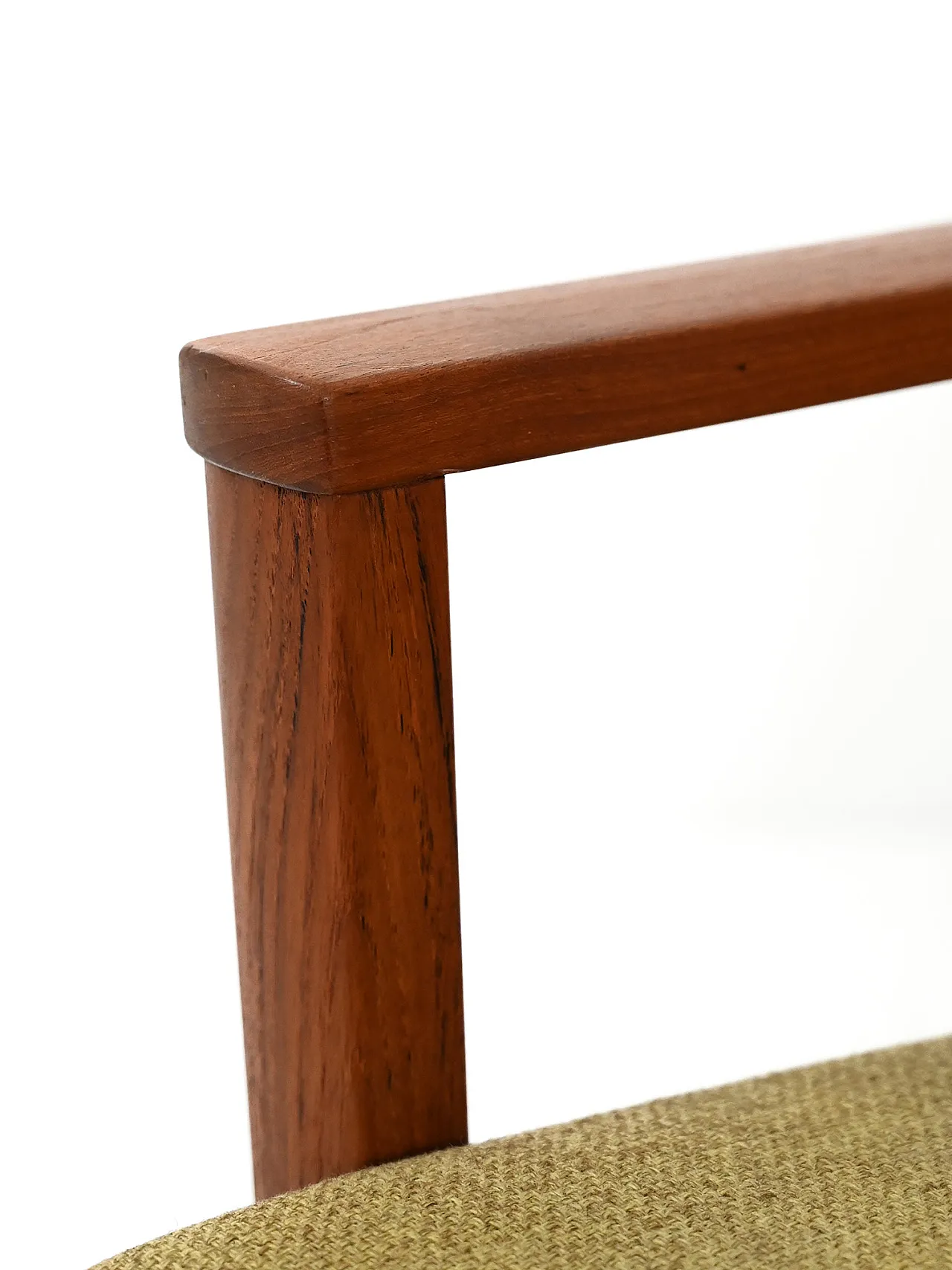 Coppia di poltrone danesi in teak con tappezzeria verde 10