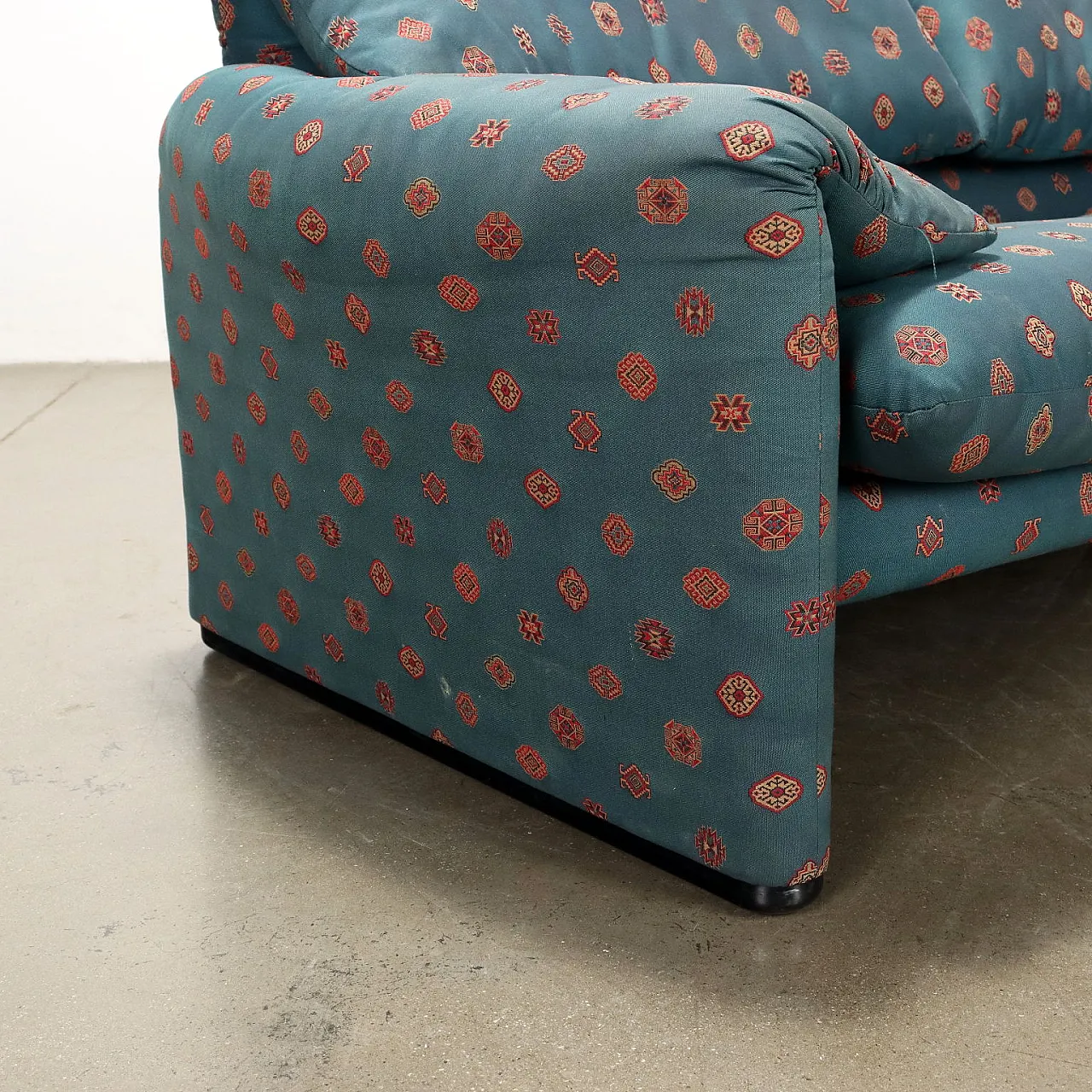 Cassina Maralunga sofa by Vico Magistretti, 1980s 5