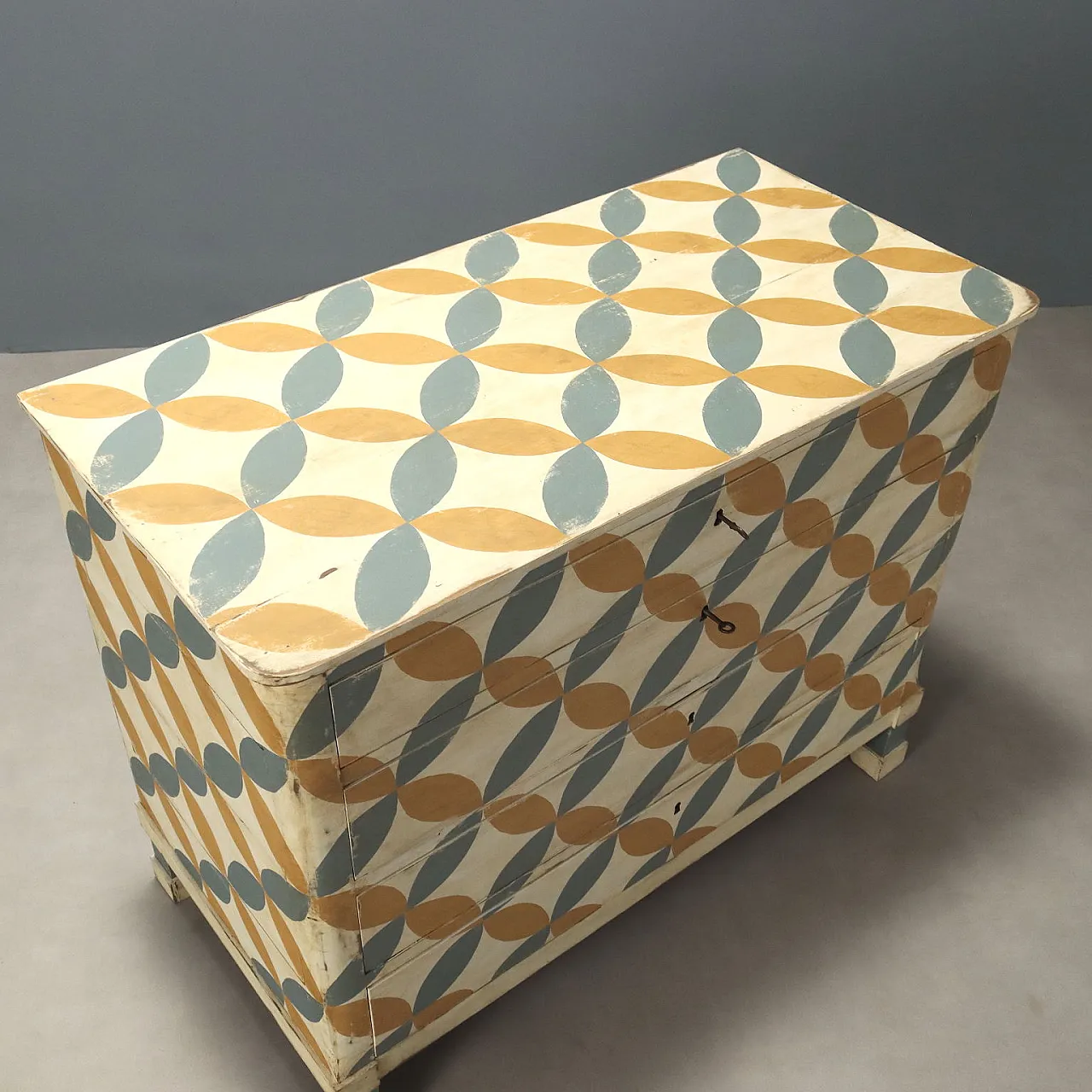 Chest of drawers Umbertino in walnut and fir, 19th century 3