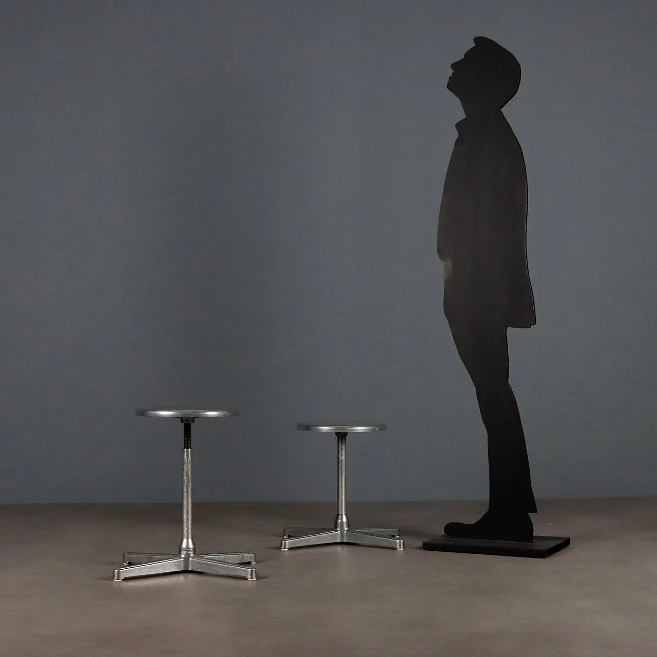 Pair of metal stools with adjustable seats, 20th century 2