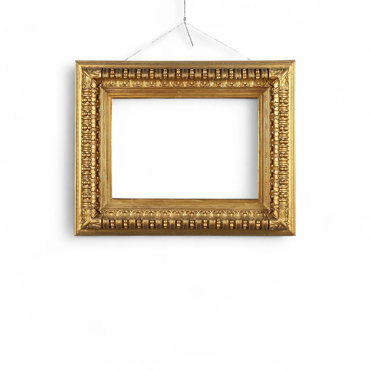 Carved and gilded wooden frame, late 19th century 10