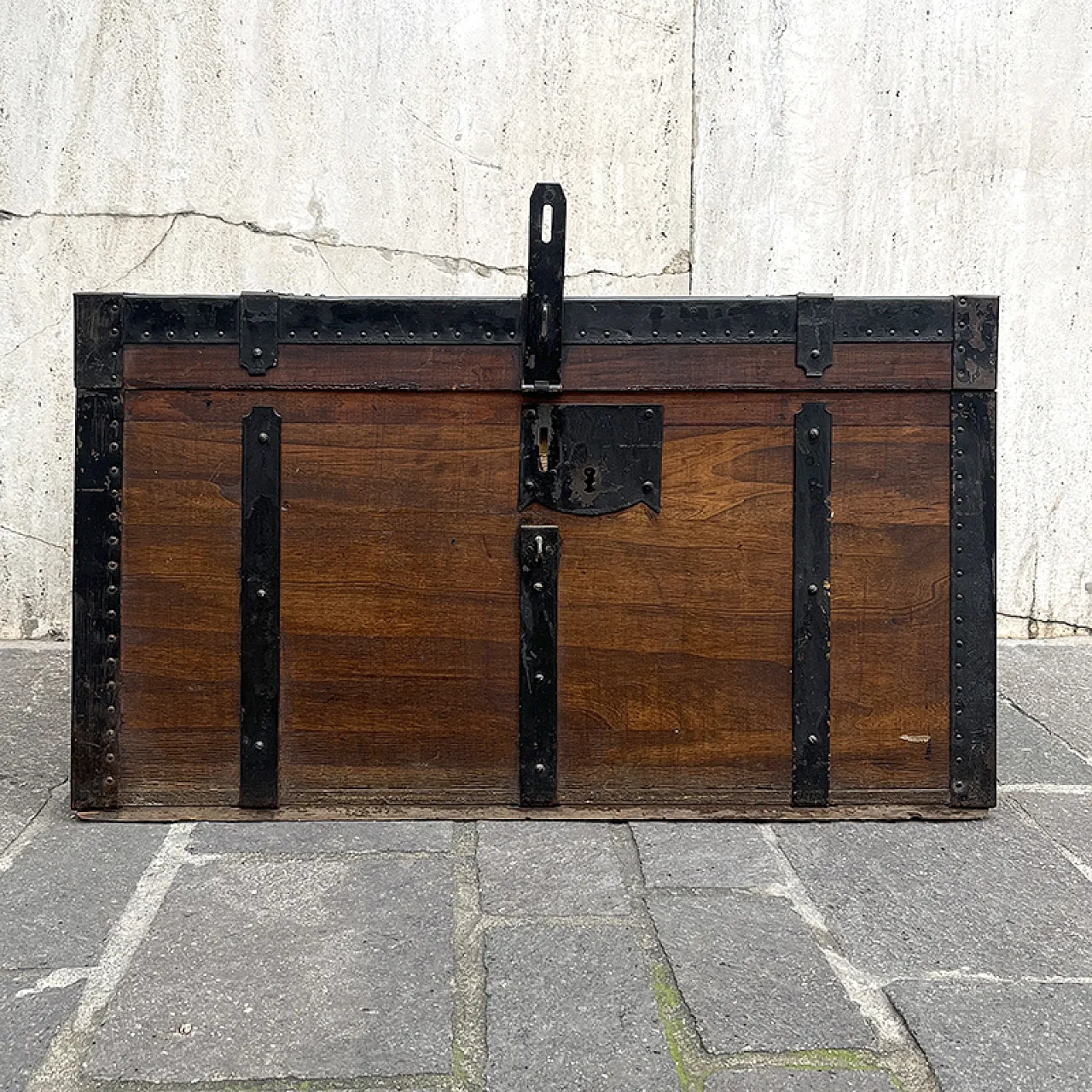 Wooden trunk with iron edges, Italy 1949 6