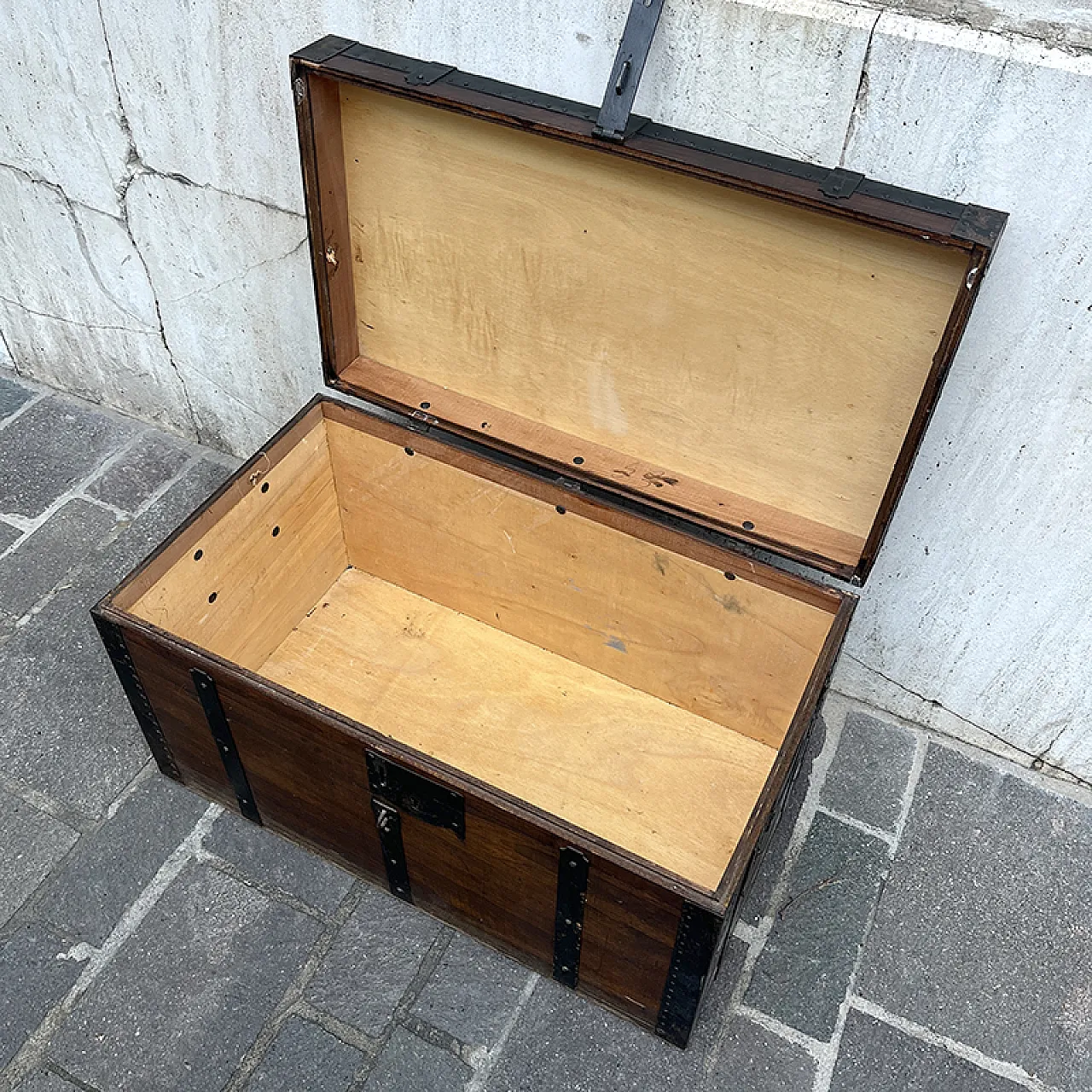 Wooden trunk with iron edges, Italy 1949 9