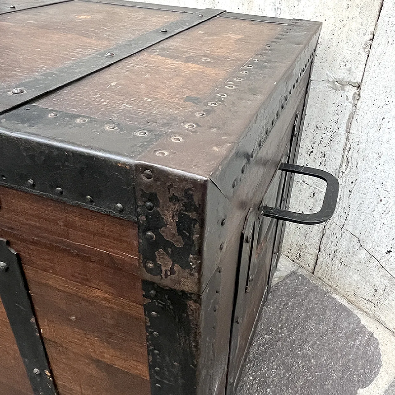 Wooden trunk with iron edges, Italy 1949 15