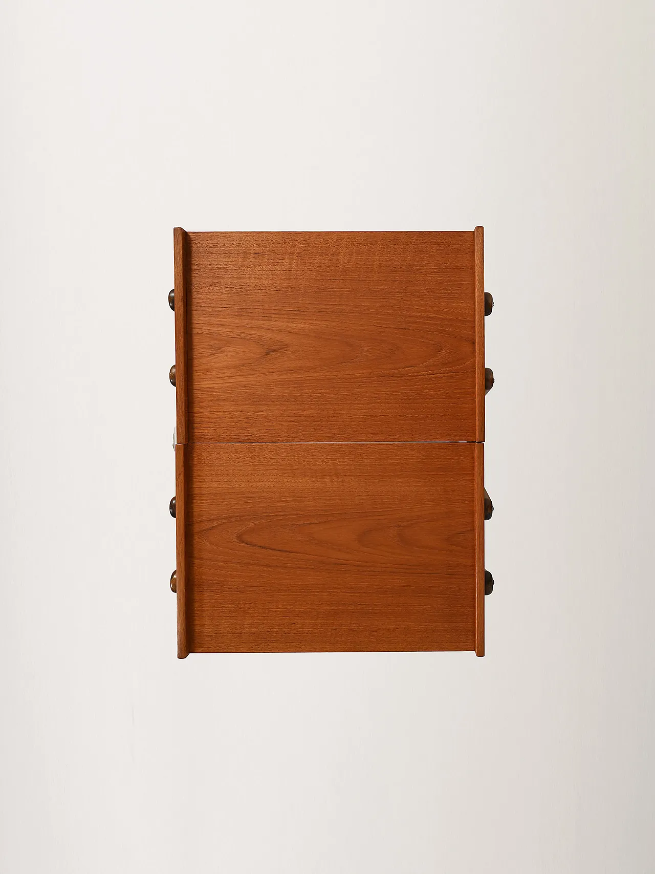 Coppia di comodini scandinavi in teak con paglia di Vienna, anni '50 10