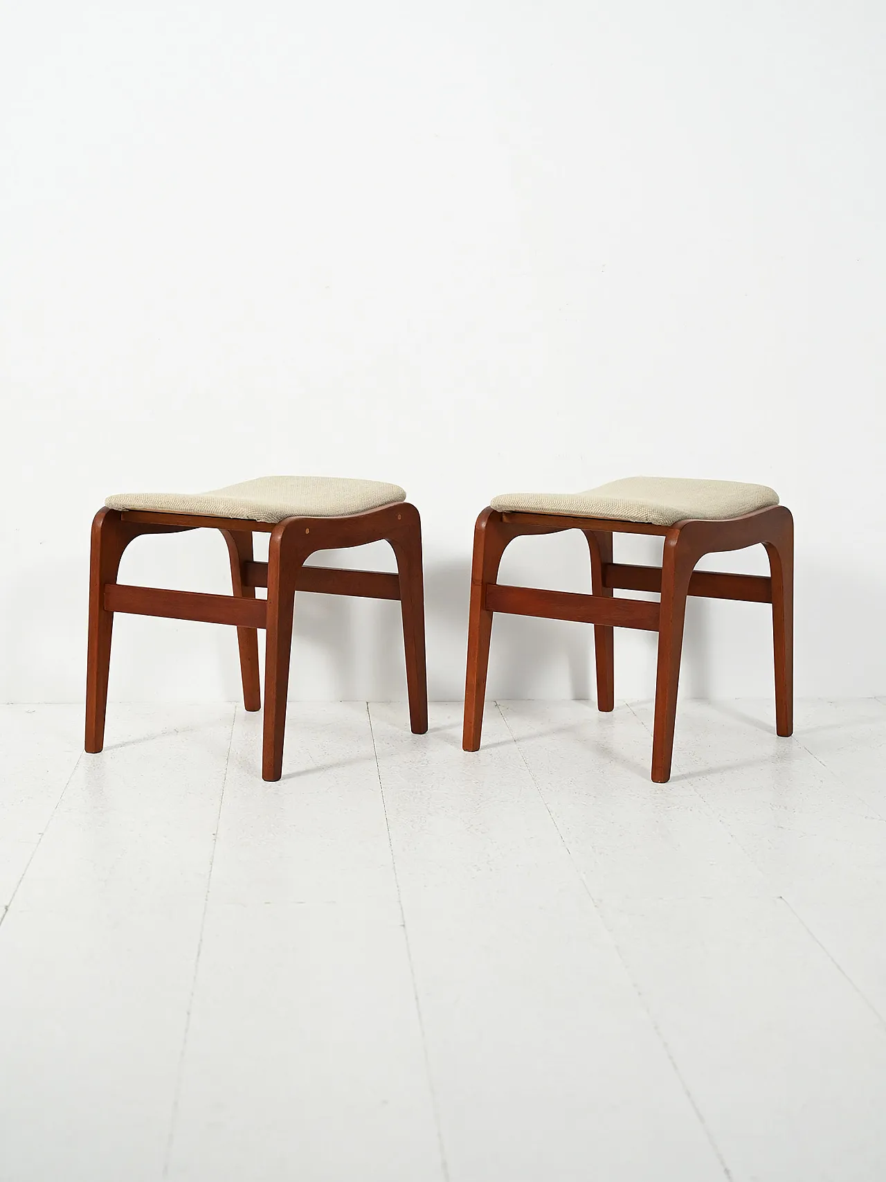 Coppia di sgabelli danesi in teak, anni '50 3