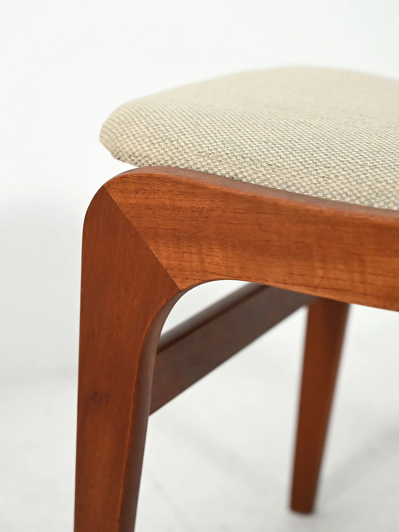 Coppia di sgabelli danesi in teak, anni '50 9