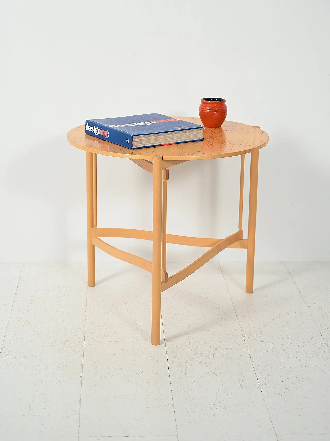 Coffee table scandinavo rotondo in betulla di Karl Andersson & Söner 1