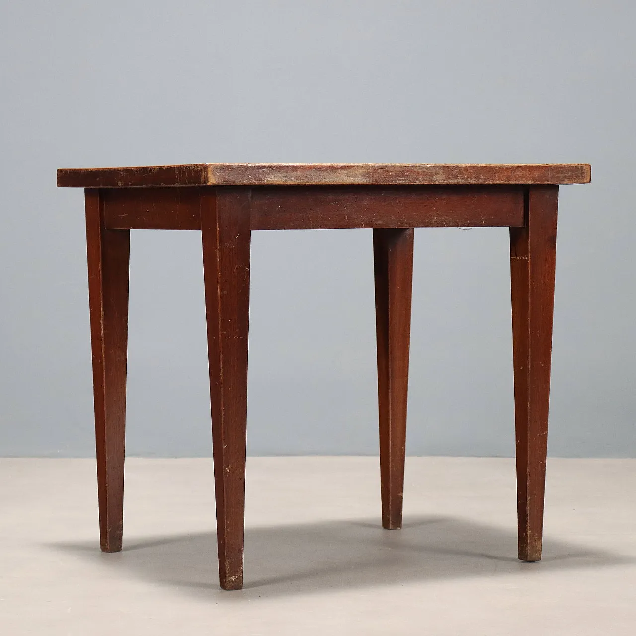 Tavolino in faggio tinto e legno impiallacciato mogano, '900 7