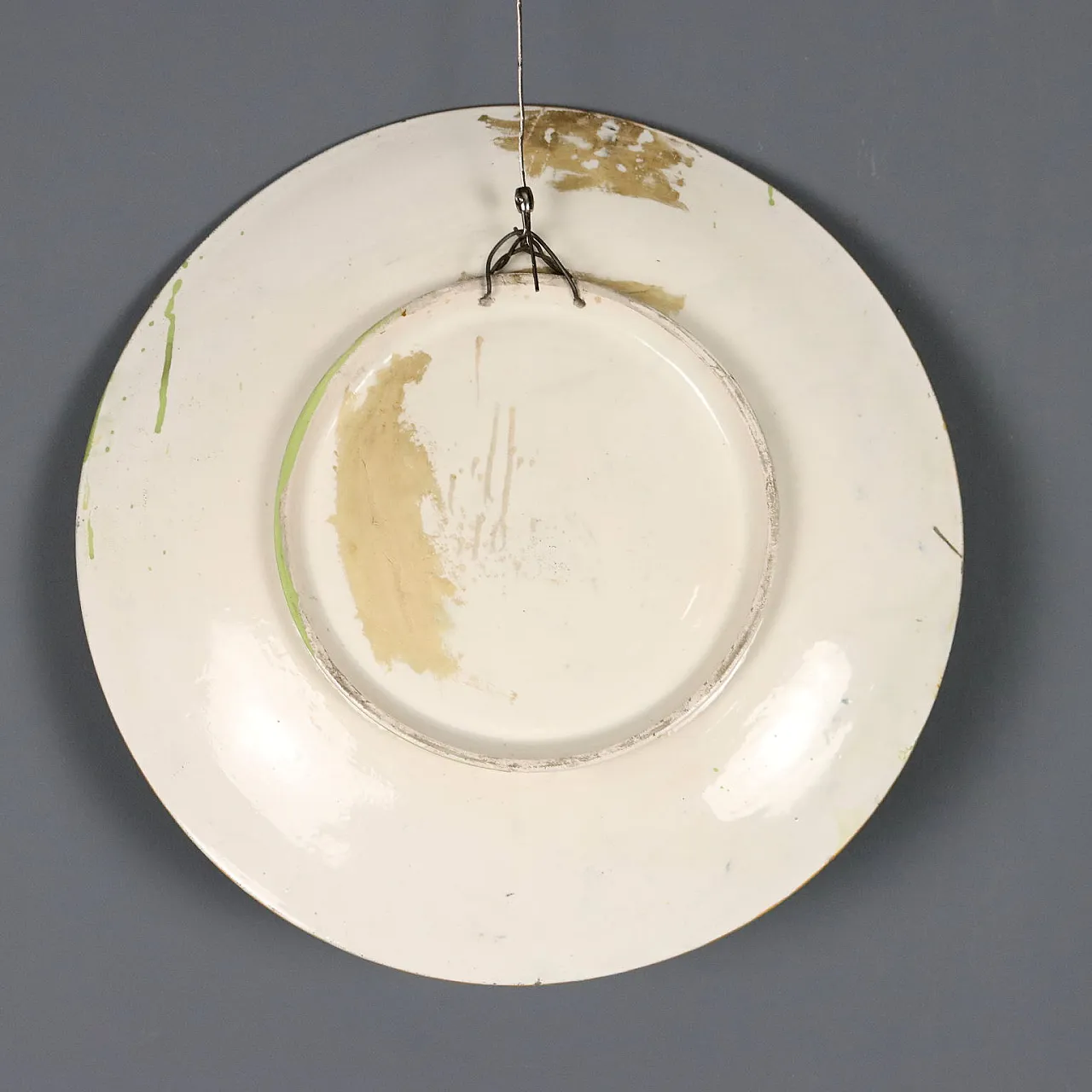 Piatto da esposizione in maiolica raffigurante selvaggina, '900 8