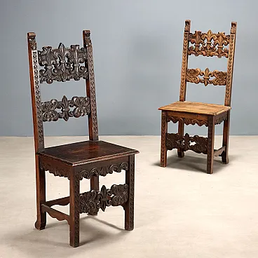 Coppia di sedie in noce in stile barocco, fine '800