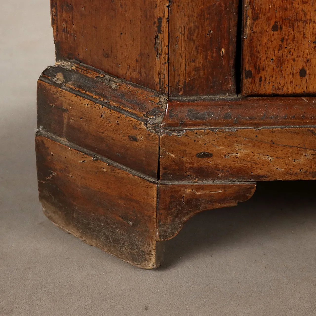 Mobile ad angolo in noce, primo '800 6