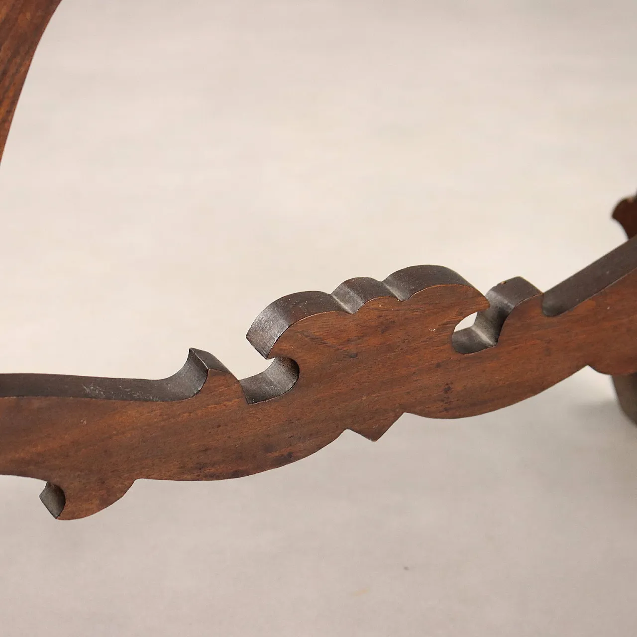 Tavolino in noce, stile refettorio, primo '900 5