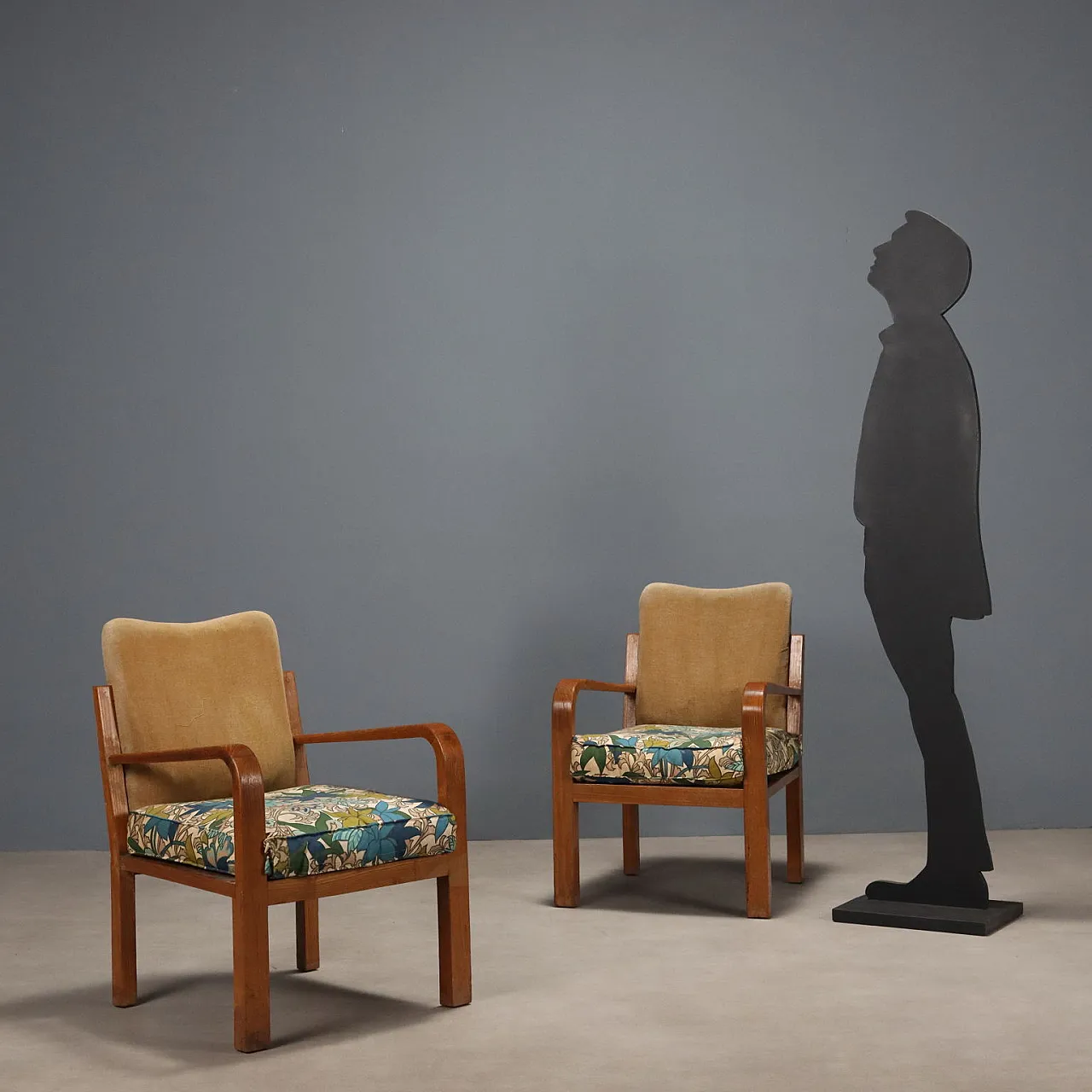 Coppia di poltrone in rovere e tessuto, '900 2