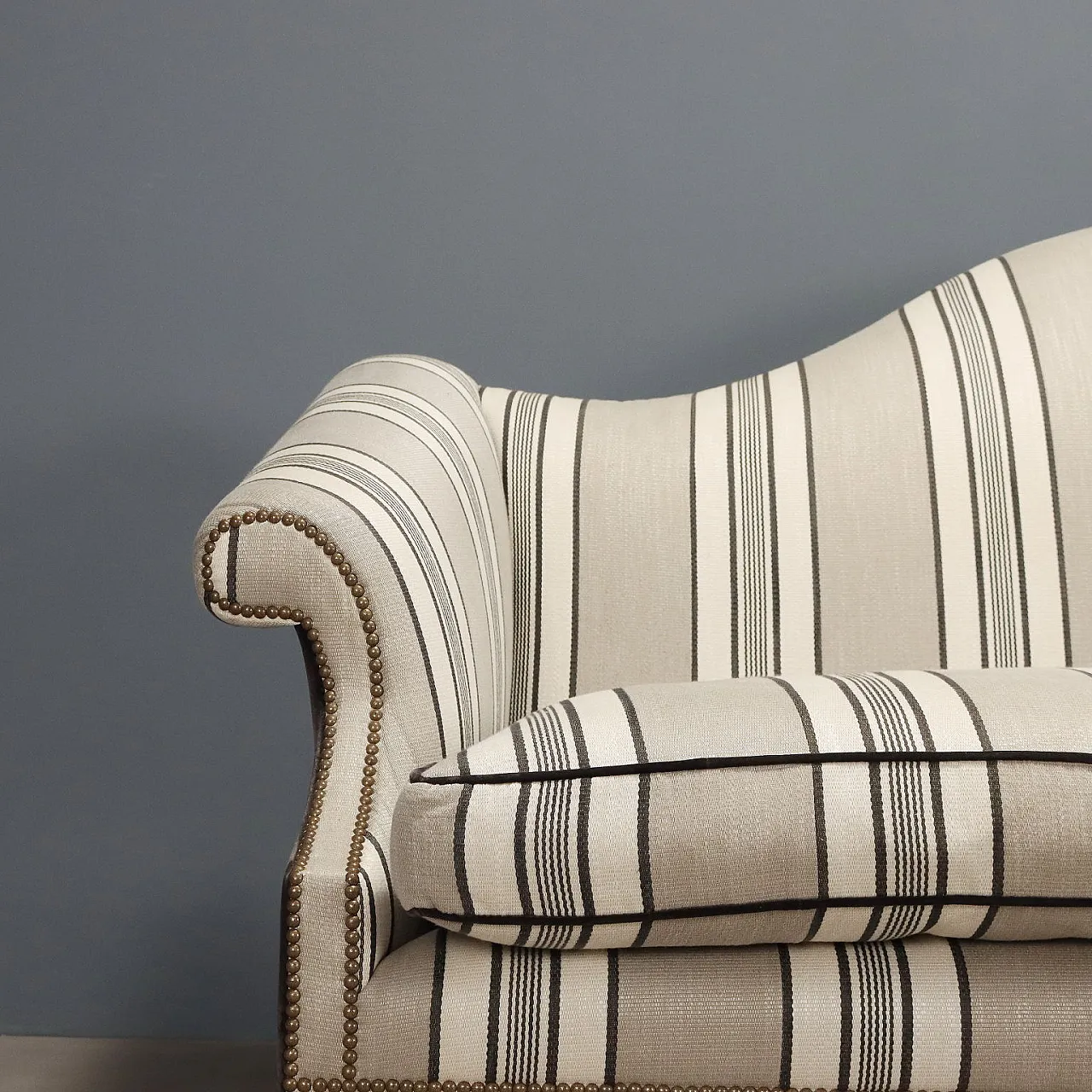 Divano in faggio tronco-piramidale, '900 4