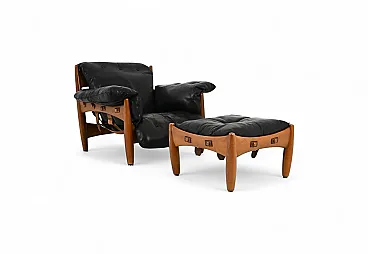 Poltrona e pouf Sheriff di Sergio Rodrigues per ISA Bergamo, anni '70