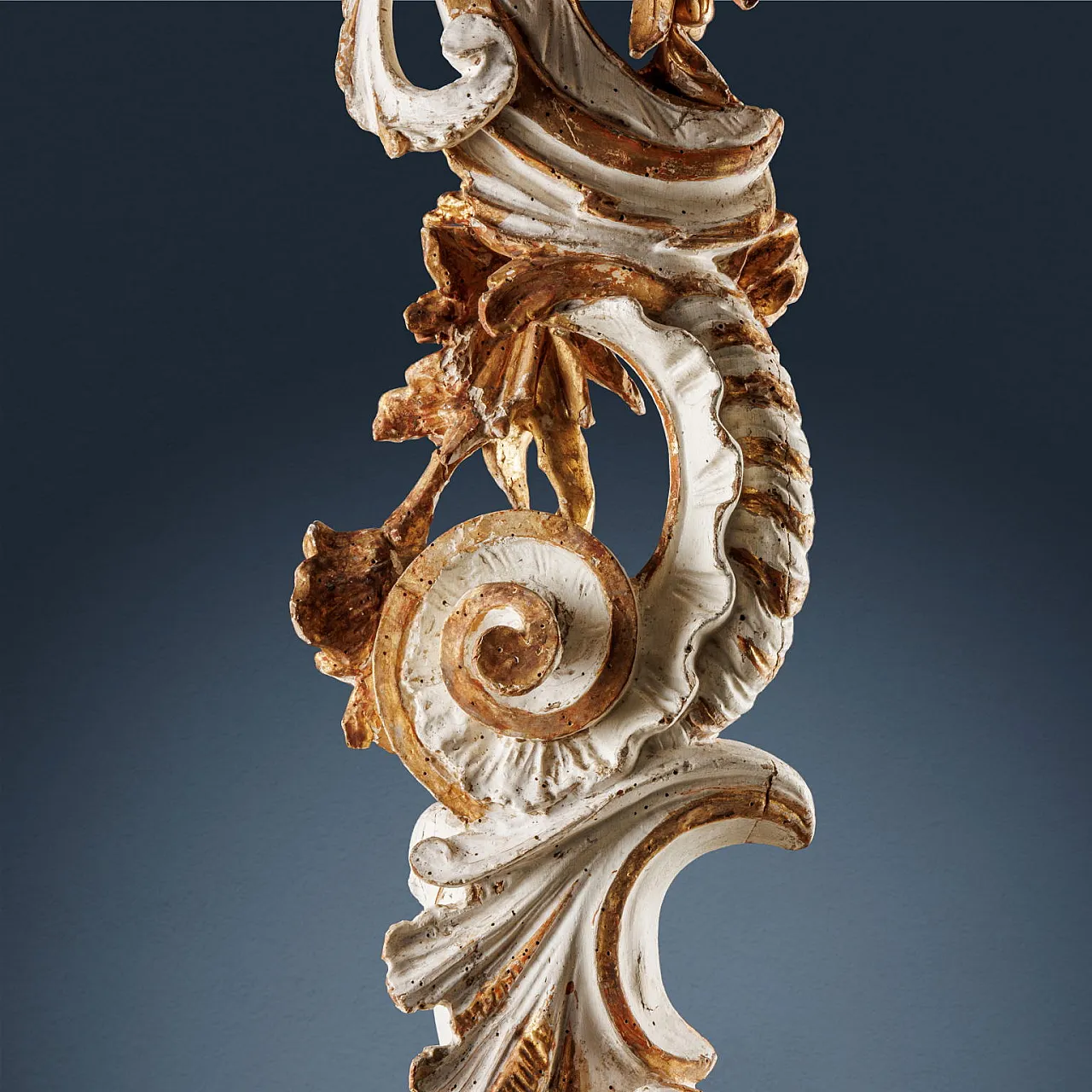 Pair of candle-holders in laquered & gilded carved pine, 1750s 3