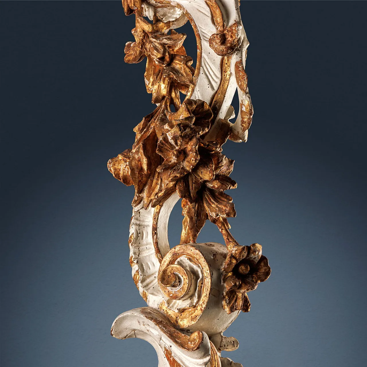 Pair of candle-holders in laquered & gilded carved pine, 1750s 6