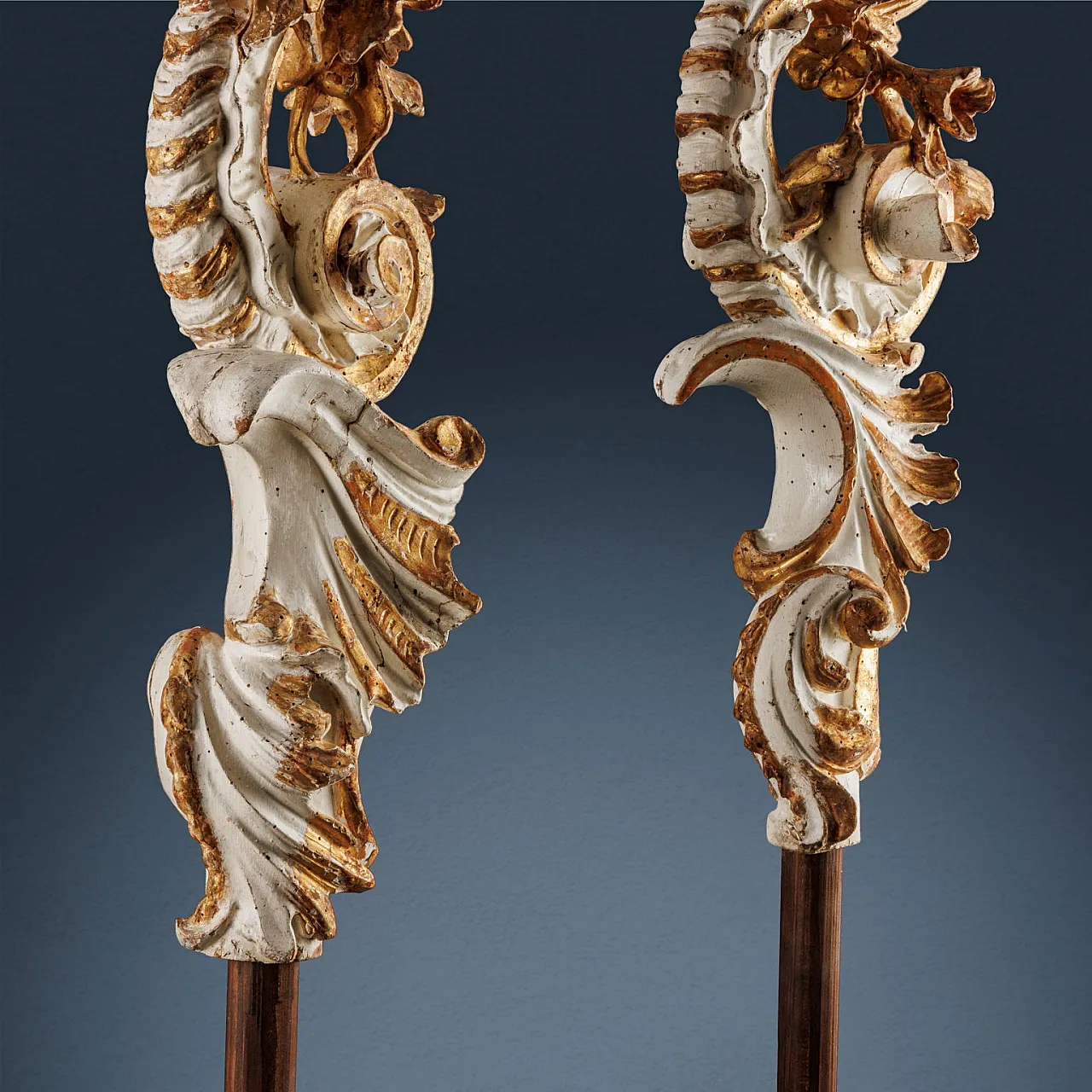 Pair of candle-holders in laquered & gilded carved pine, 1750s 7