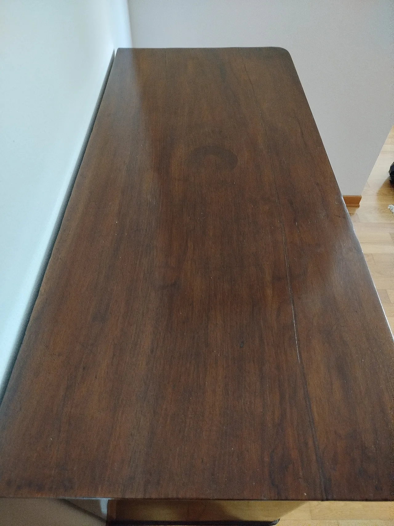 Solid walnut chest of drawers, mid-19th century 2