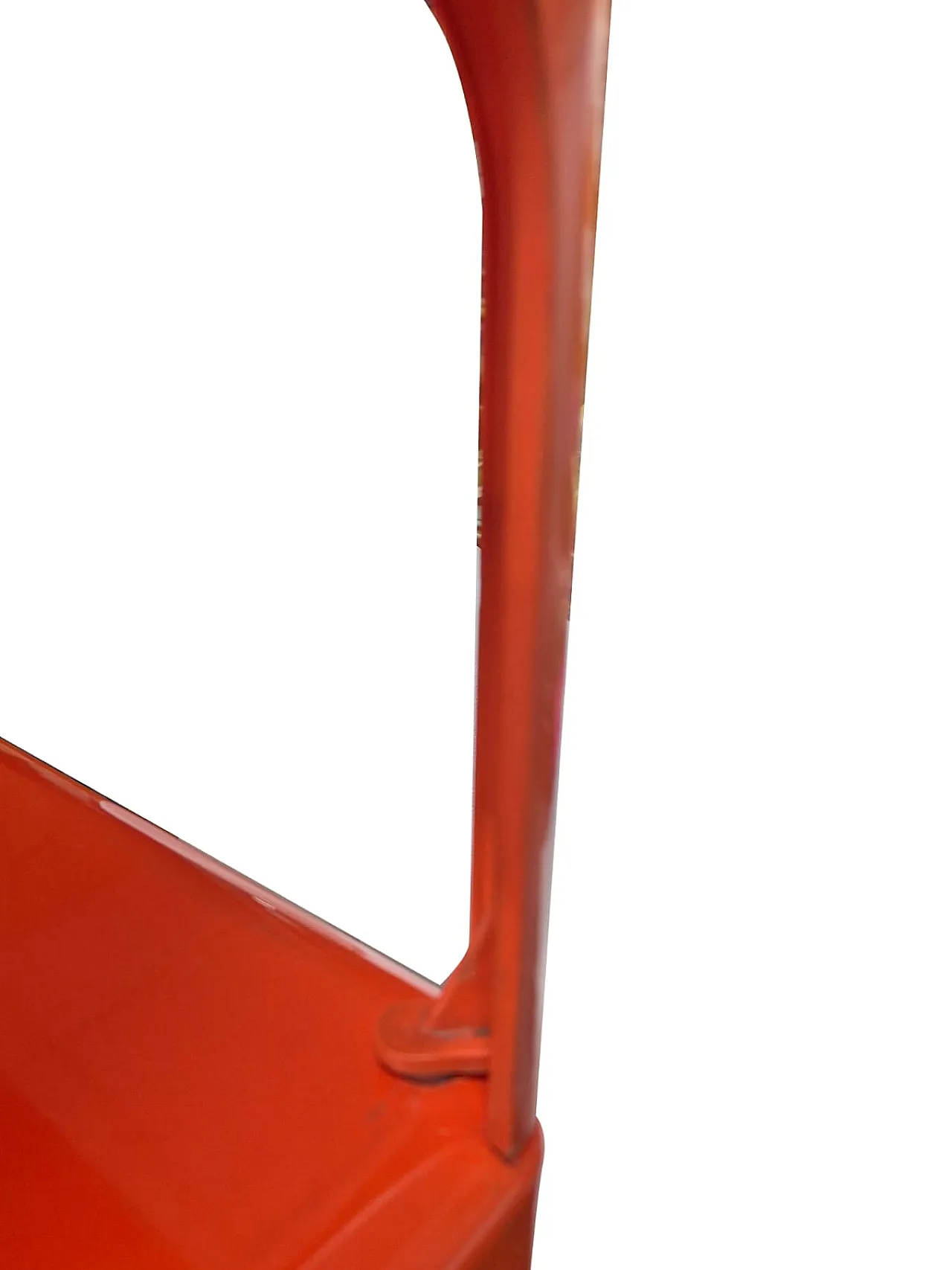 tavolini modulari “Demetrio 45” di Vico Magistretti per Artemide 7