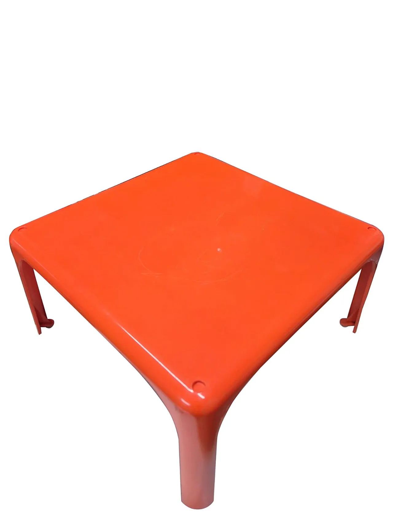 tavolini modulari “Demetrio 45” di Vico Magistretti per Artemide 14