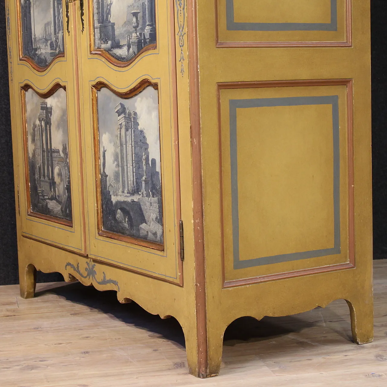 Piedmontese lacquered, gilded and painted wardrobe, 20th century 8