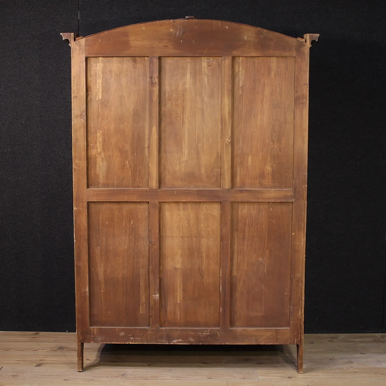 Piedmontese lacquered, gilded and painted wardrobe, 20th century 9